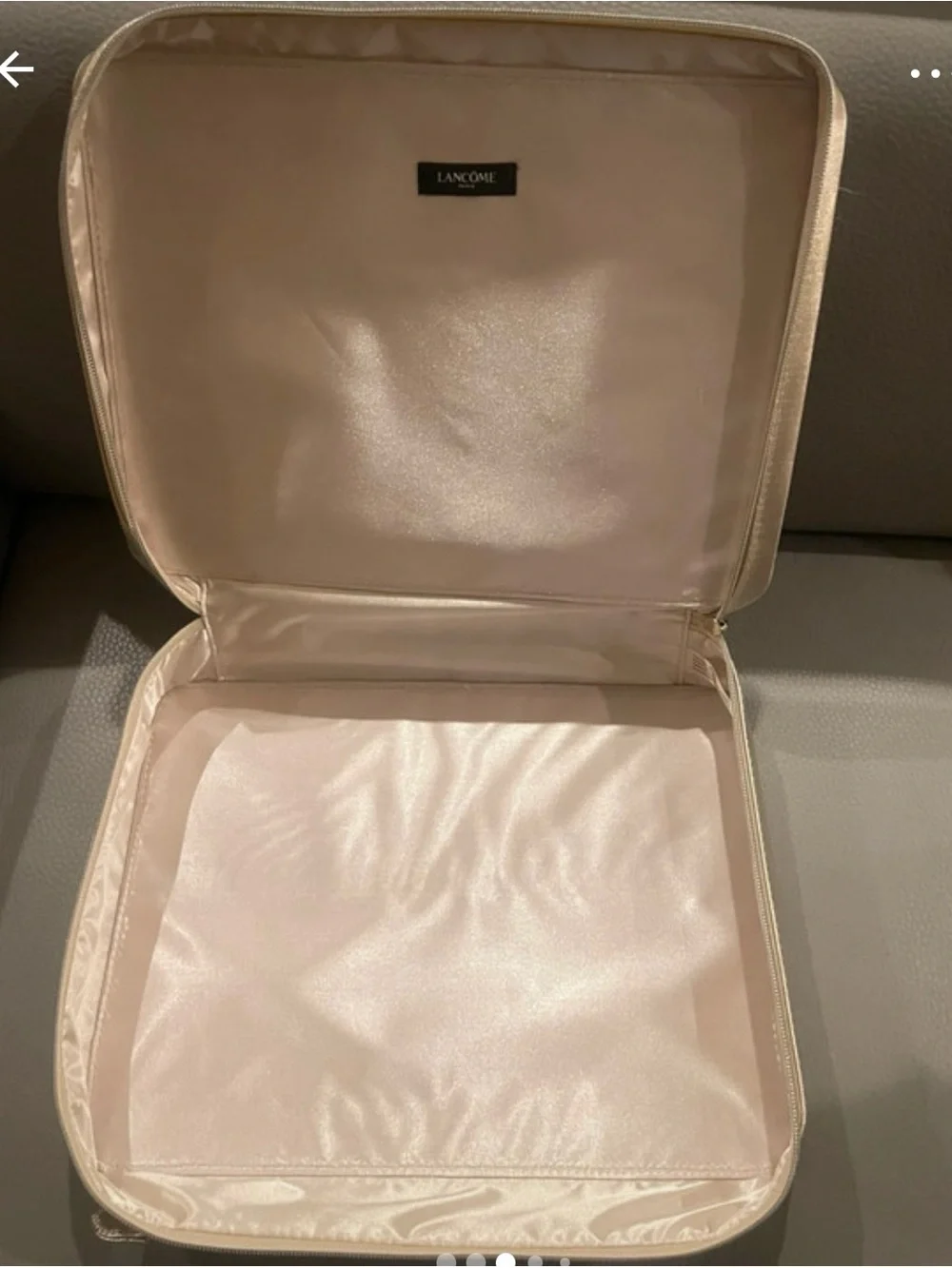 Lancôme Women's Rose-Embossed Bag in Champagne